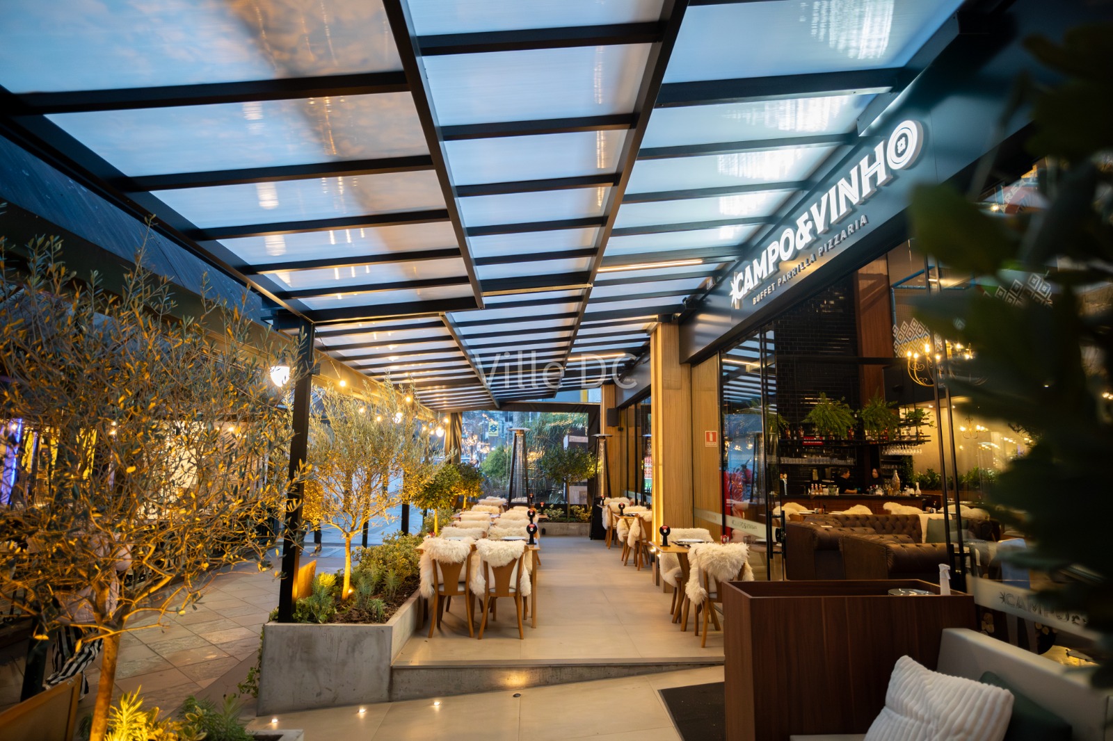 Projeto Ville DC de cobertura para área externa de restaurante